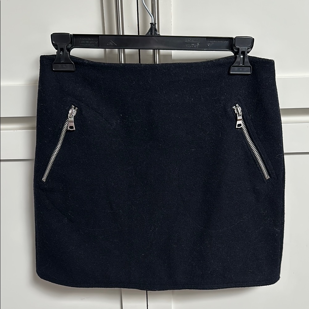 Black Zipper Detail Skirt